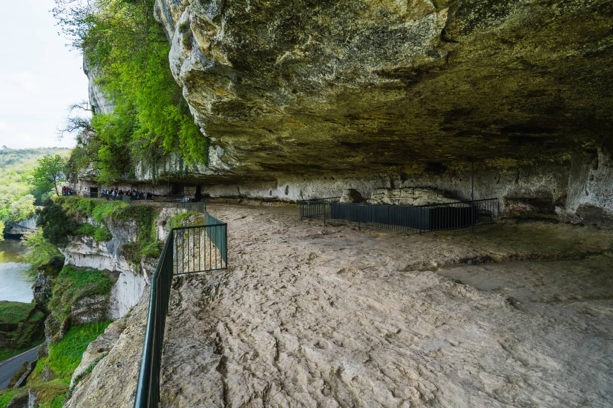 La Roque Saint-Christophe, visitez le Périgord et ces châteaux